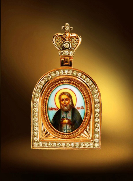 Золотое ювелирное изделие с эмалью